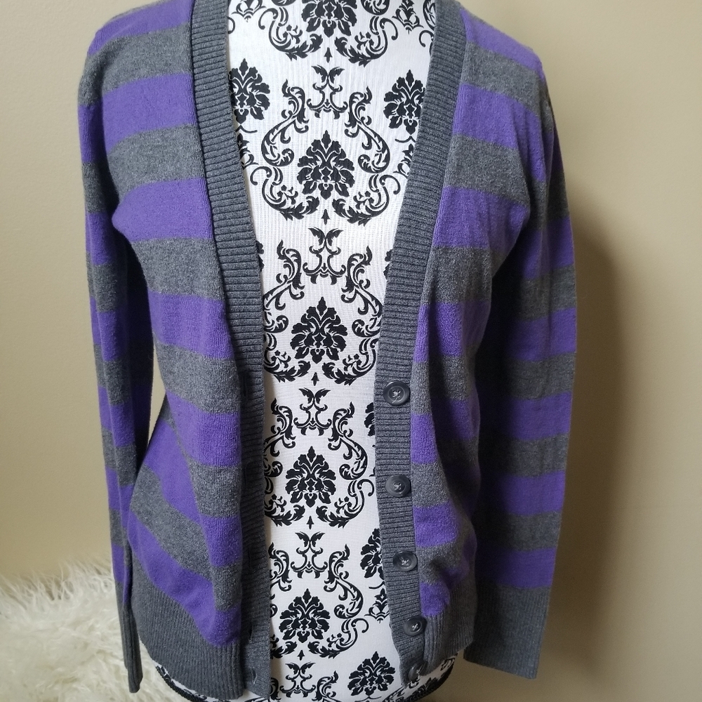 OLD NAVY GRAY N PURPLE CARDIGAN